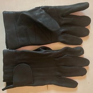 Leather riding gloves